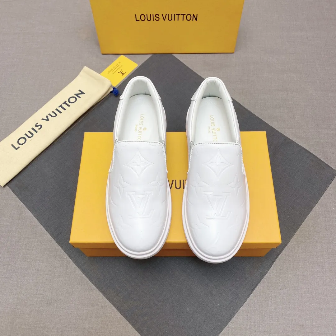 p360【Lv】Description: The latest elements of men’s casual shoes are trending all over the world🇨🇳The official website is hot selling, made one to one at the counter, the fabric is imported cowhide from Italy with the original ➕Imported sheepskin lining☘️Original non-slip outsole, breathable and comfortable——Code number: 38-44 No. 019